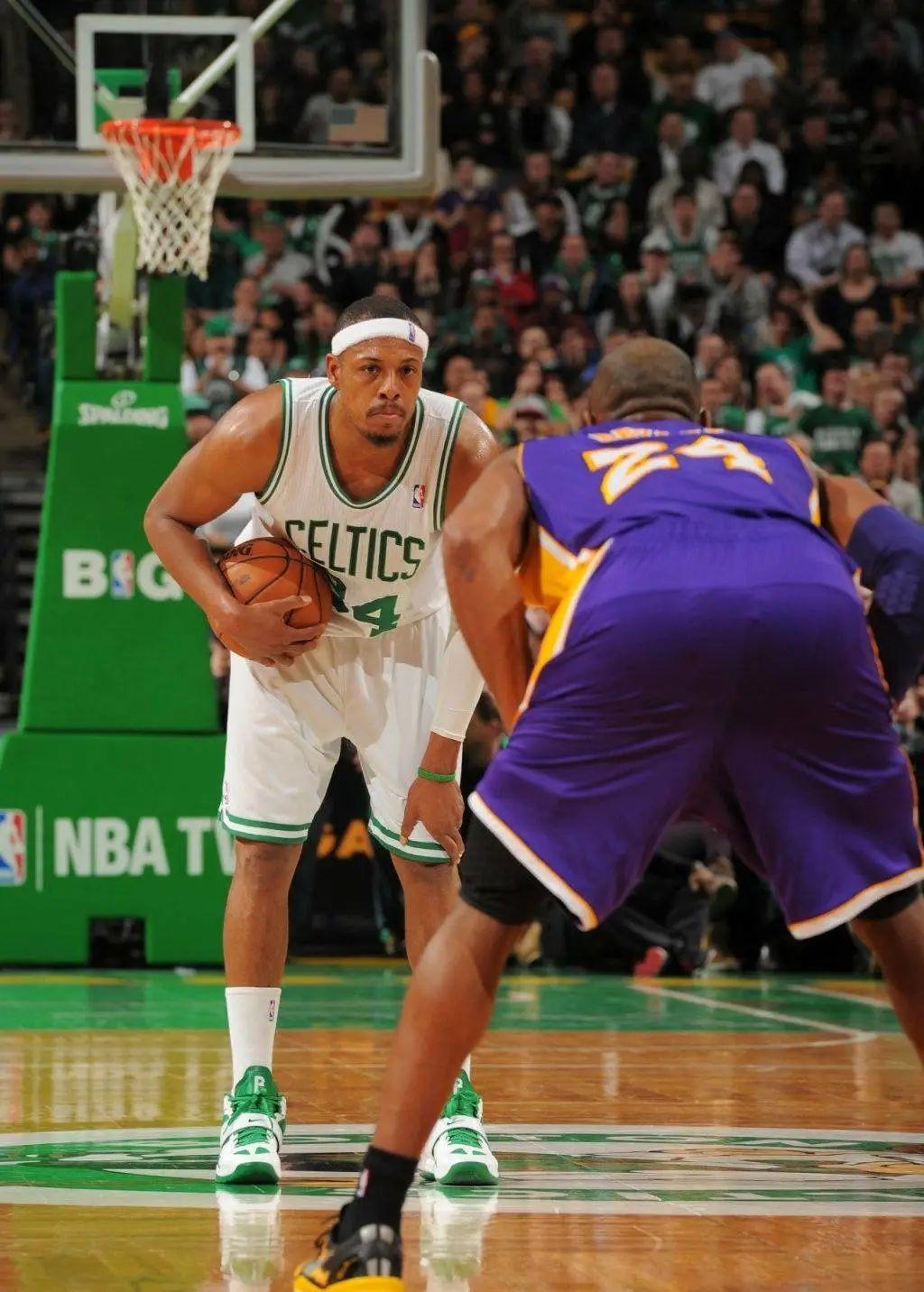 中吸引了许 中吸引了许