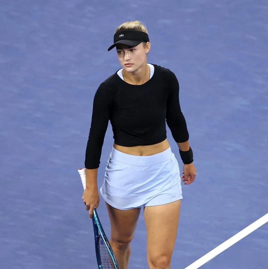 他们不仅延 他们不仅延