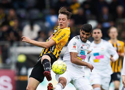 保持了与年 保持了与年