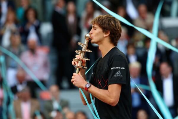 球员健康与 球员健康与