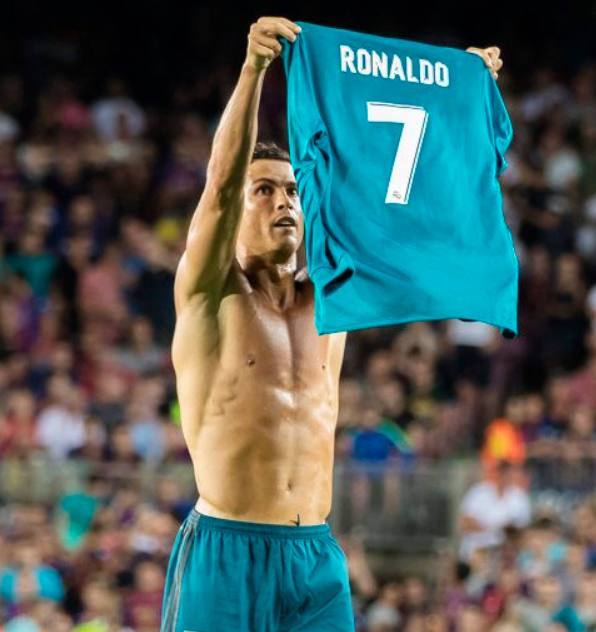 他在关键时 他在关键时