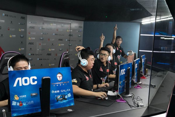 我们可以更 我们可以更